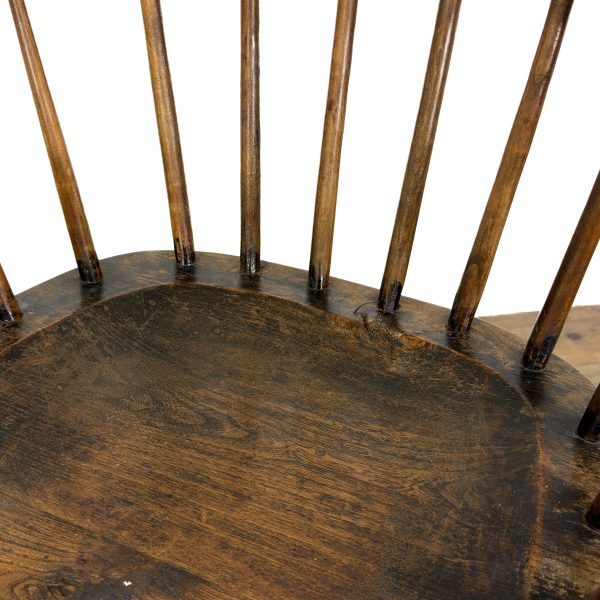 M-6924 Traditional Stickback Windsor Armchair (3)