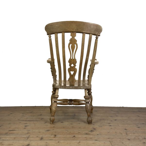 M-6926 Antique Traditional Windsor Armchair (1)
