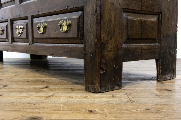 M-3278 Antique Welsh Oak Mule Chest 8