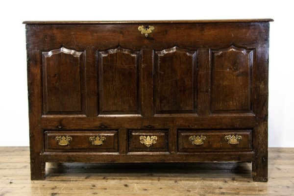 M-3278 Antique Welsh Oak Mule Chest 3