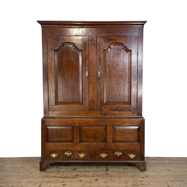 M-6989 Antique 18th Century Oak Livery Cupboard Wardrobe (2)