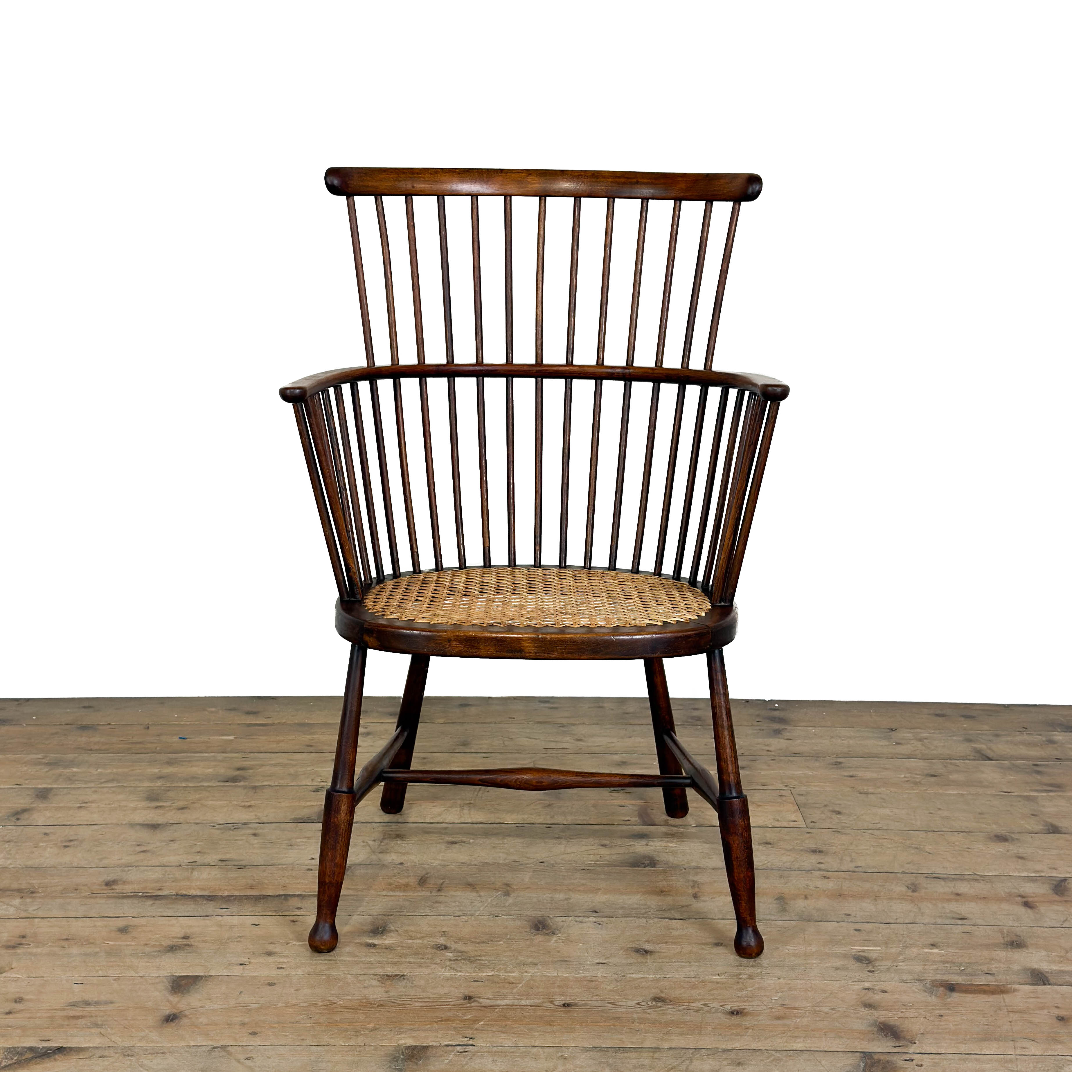 M-7061 Traditional Windsor Comb Back Chair
